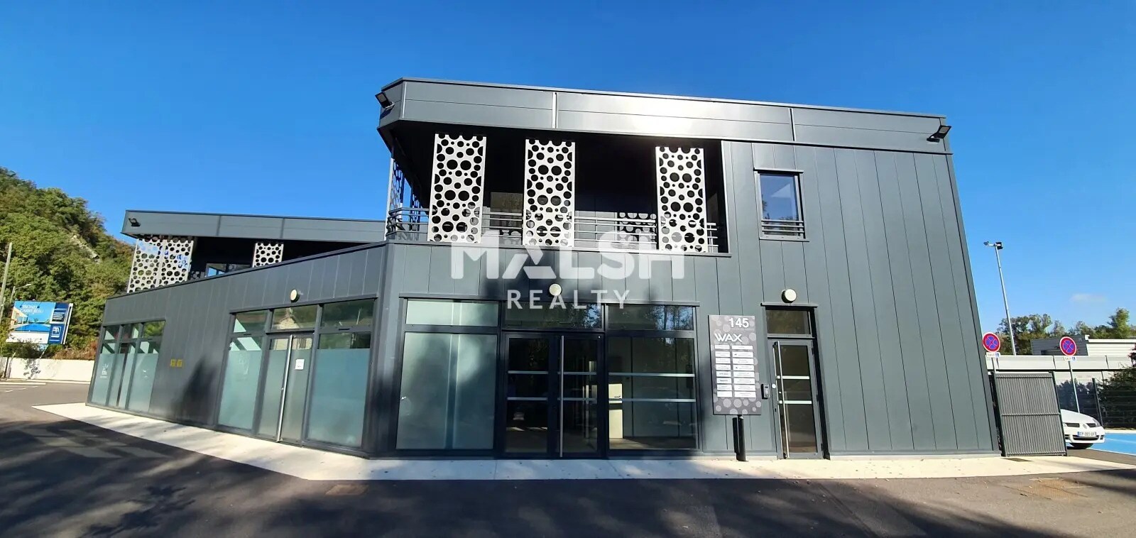 Office in Montagny for lease Building Photo- Image 1 of 14