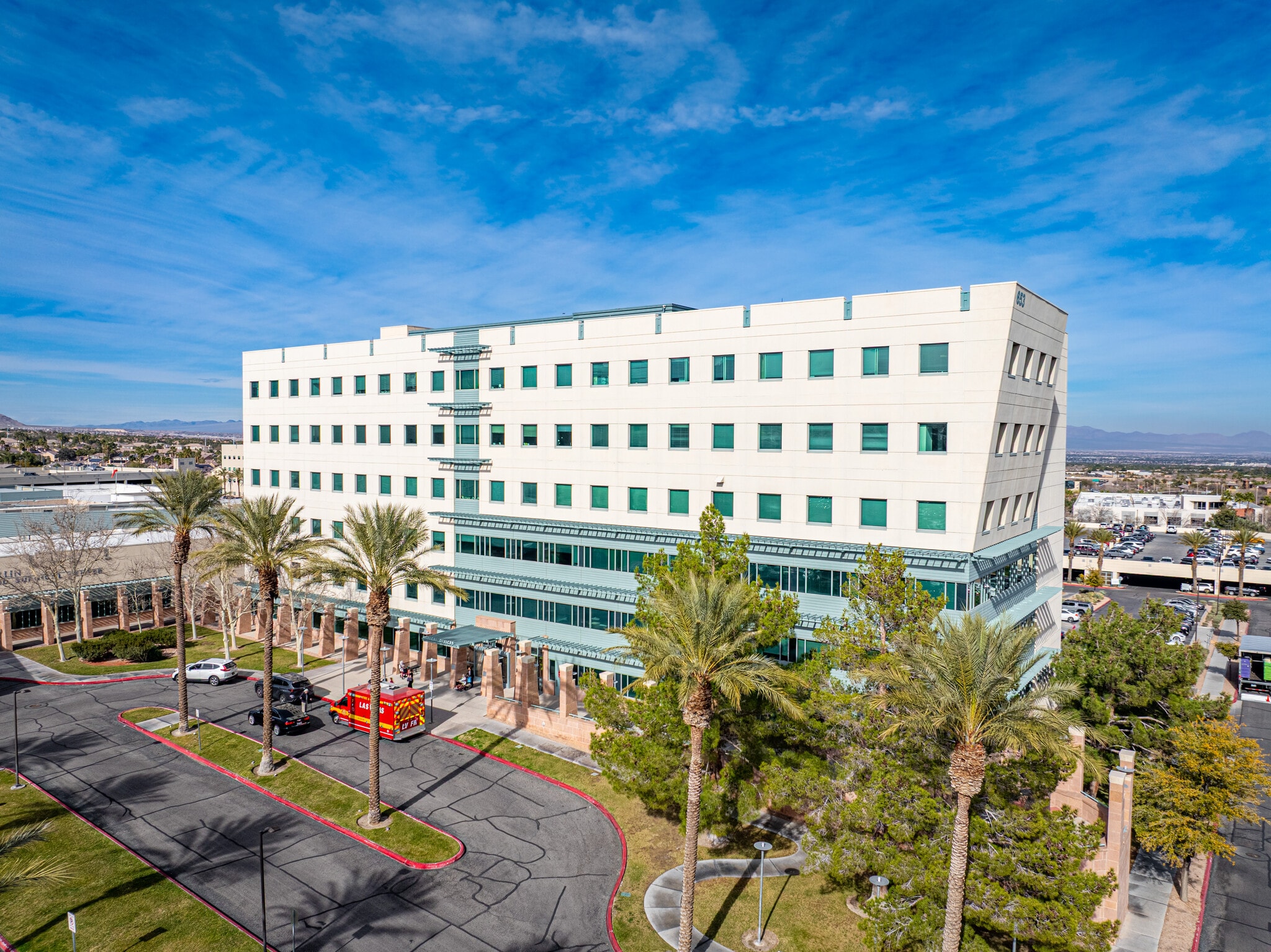 653 N Town Center Dr, Las Vegas, NV for lease Primary Photo- Image 1 of 9