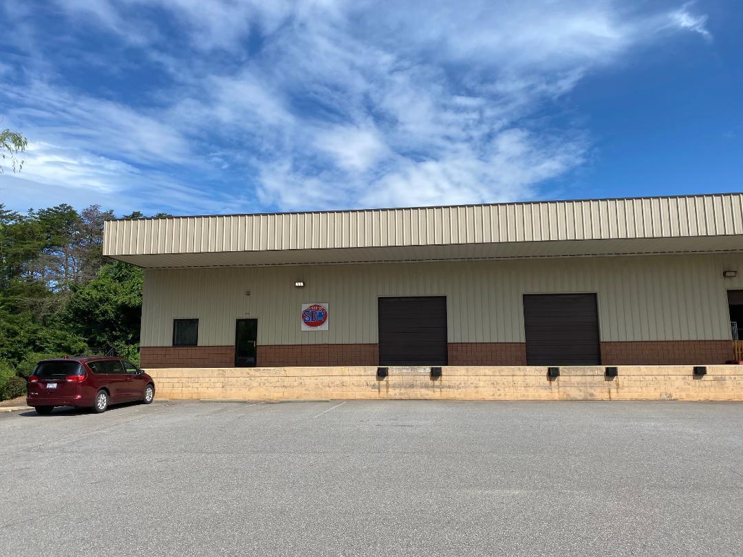 20 Westside Dr, Asheville, NC for lease Building Photo- Image 1 of 2