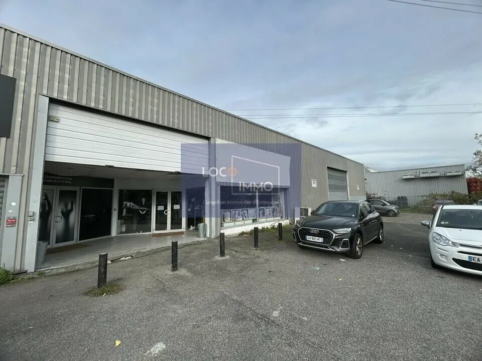 Flex in Bordeaux for lease Building Photo- Image 1 of 13