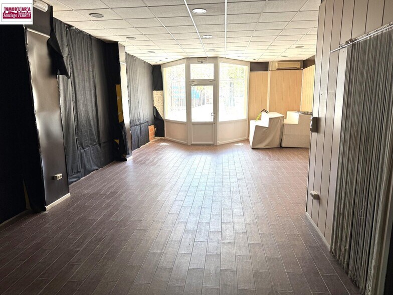 Commerce de détail dans València, Valencia à louer - Photo du bâtiment - Image 2 de 5