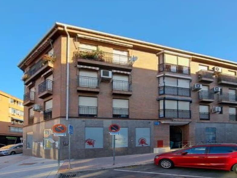 Calle Margaritas, 1, Leganés, Madrid à vendre - Photo du bâtiment - Image 3 de 4