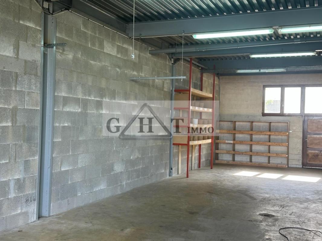 Industrial in Domont for lease Interior Photo- Image 1 of 7
