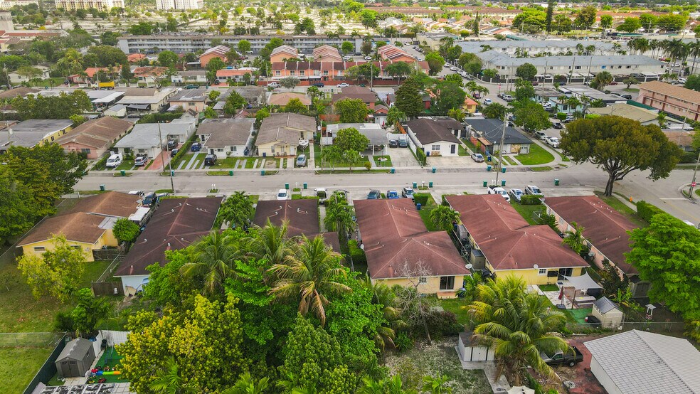11002 SW 3rd St, Miami, FL à vendre - Photo du bâtiment - Image 3 de 10