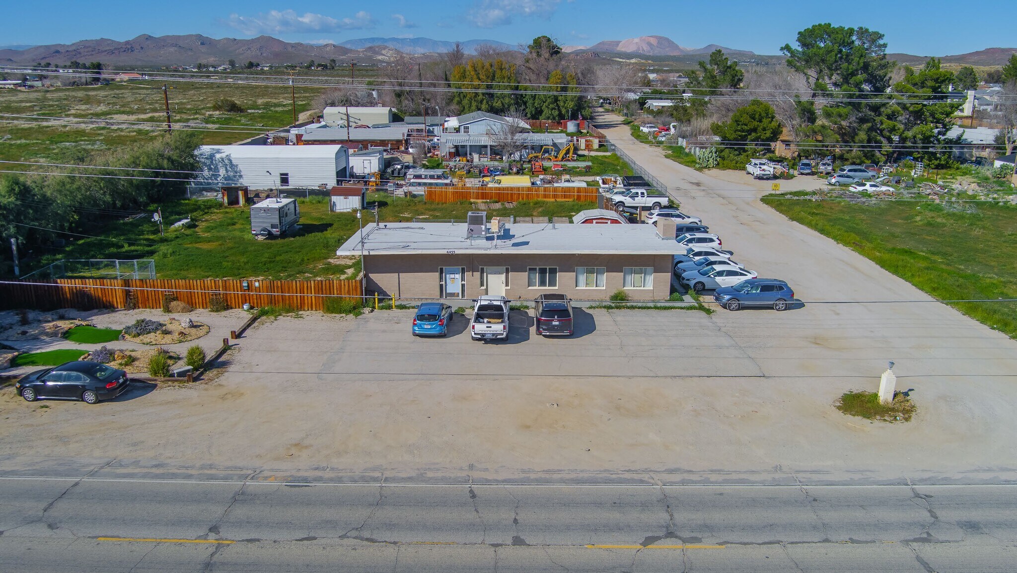 4455 W Rosamond Blvd, Rosamond, CA à vendre Photo principale- Image 1 de 3