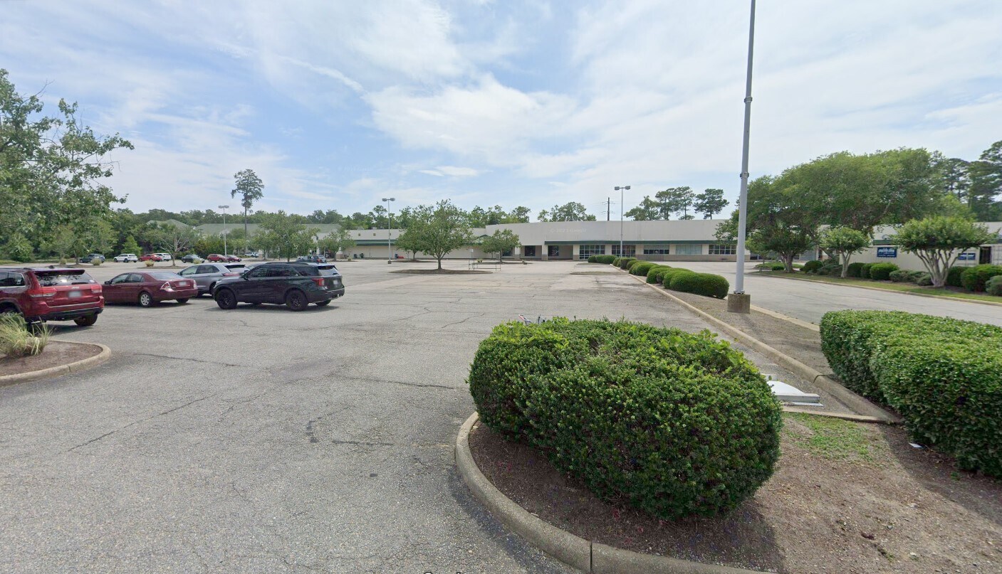 140 Arthur Way, Newport News, VA à vendre Photo principale- Image 1 de 2