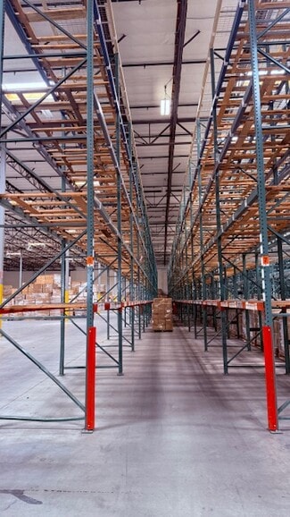 Plus de détails pour 11450 Philadelphia St, Jurupa Valley, CA - Industriel à louer