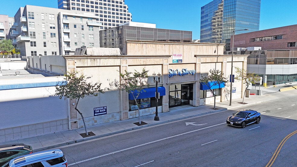 130-144 N Central Ave, Glendale, CA à louer - Photo du bâtiment - Image 3 de 21
