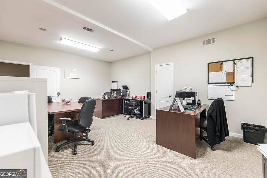 105 Industrial Way, Byron, GA à louer - Photo du bâtiment - Image 2 de 6