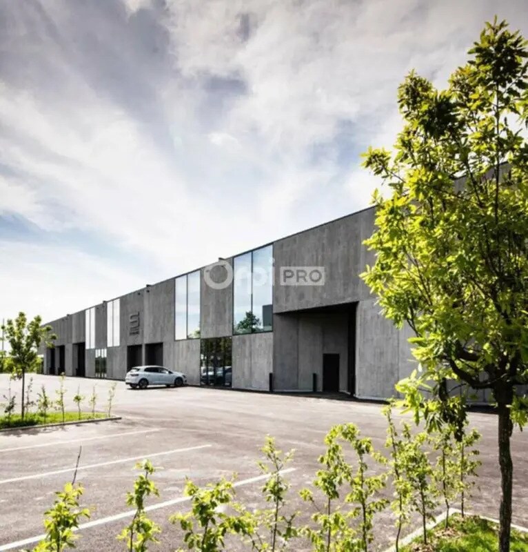 Office in Loos for lease Building Photo- Image 1 of 10