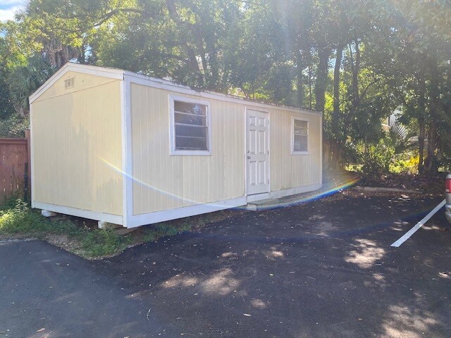 610 N Spring St, Pensacola, FL à louer - Photo du bâtiment - Image 2 de 16