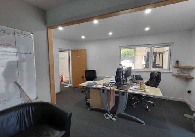 7 Horwood Ct, Milton Keynes for sale - Interior Photo - Image 3 of 3