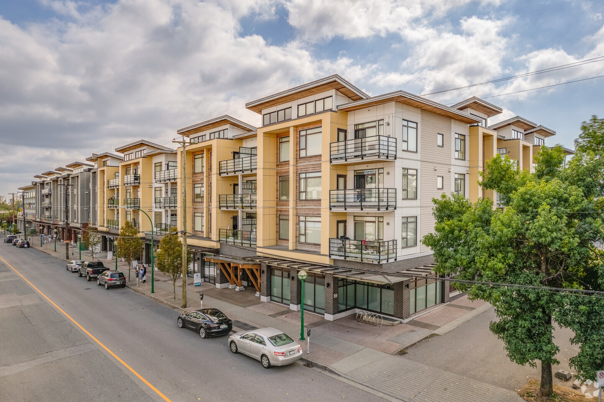 5248-5380 Grimmer St, Burnaby, BC for sale Primary Photo- Image 1 of 1
