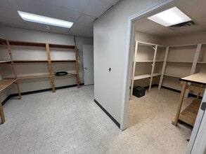 1722 N College Ave, Fayetteville, AR for lease Interior Photo- Image 1 of 4