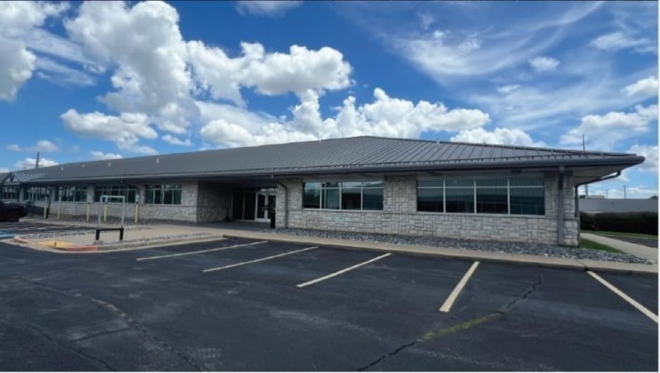 2501 Technology Dr, Bentonville, AR à louer Photo intérieure- Image 1 de 1
