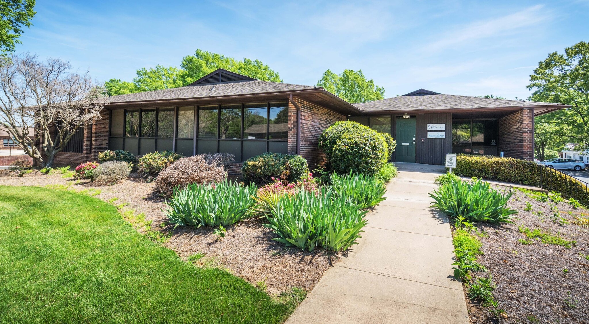 2912 Maplewood Ave, Winston-Salem, NC for lease Primary Photo- Image 1 of 10