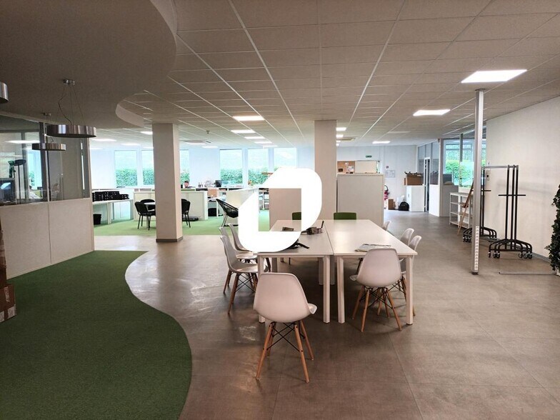 Office in Marcq-en-Baroeul for sale - Interior Photo - Image 1 of 7