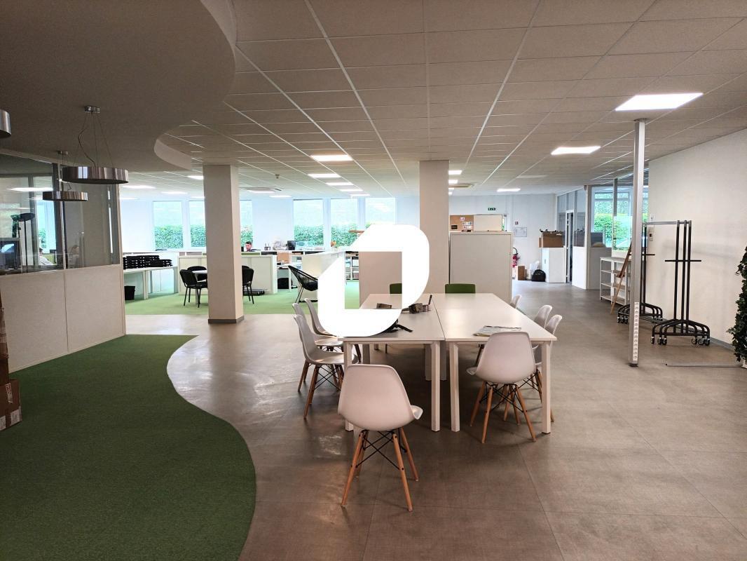 Office in Marcq-en-Baroeul for sale Interior Photo- Image 1 of 8