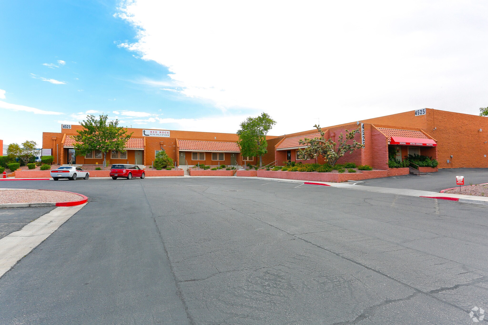 4525 W Hacienda Ave, Las Vegas, NV à louer Photo principale- Image 1 de 8