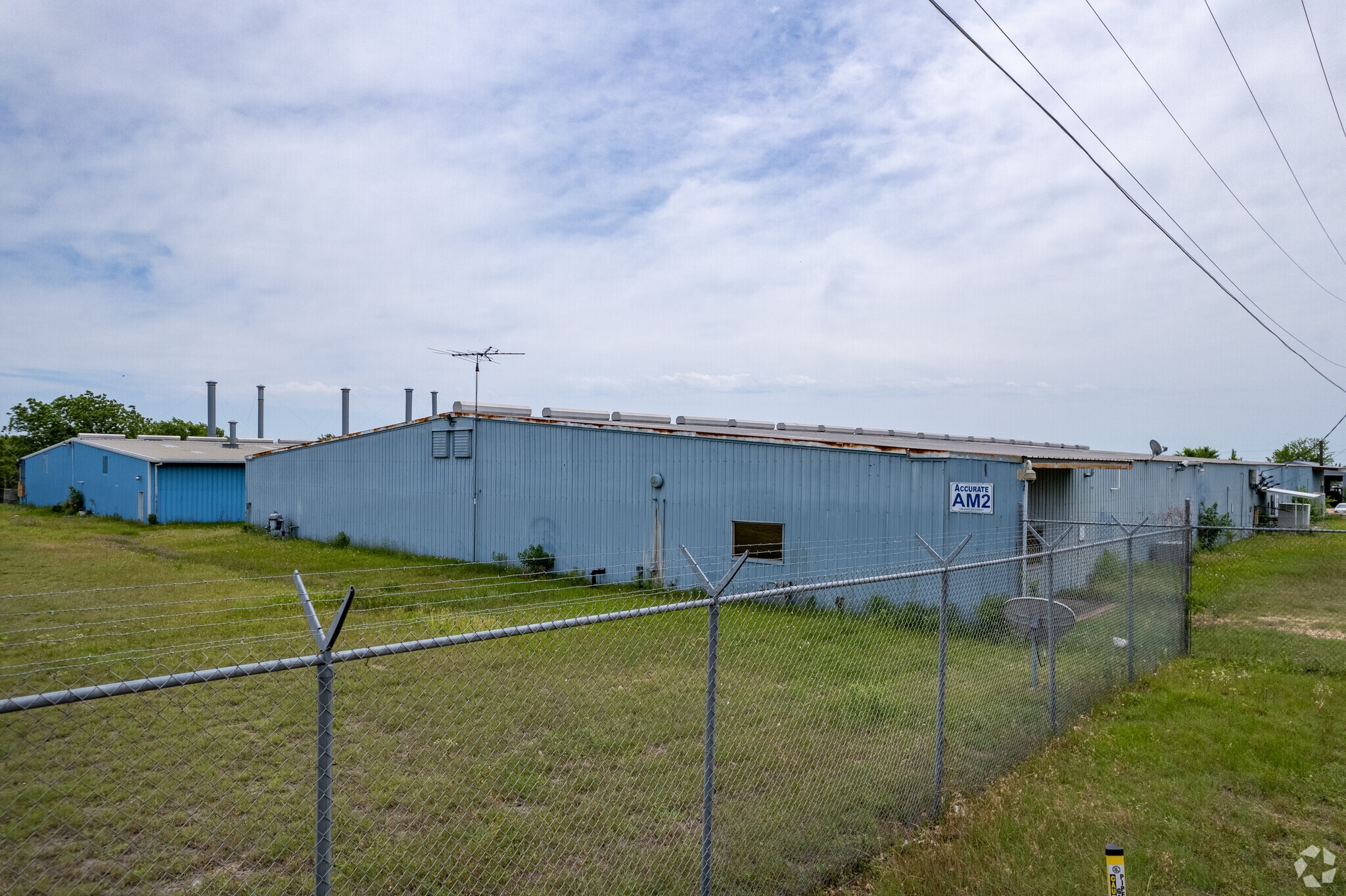 1200 & 1300 E 4th portfolio of 2 properties for sale on LoopNet.ca Primary Photo- Image 1 of 8