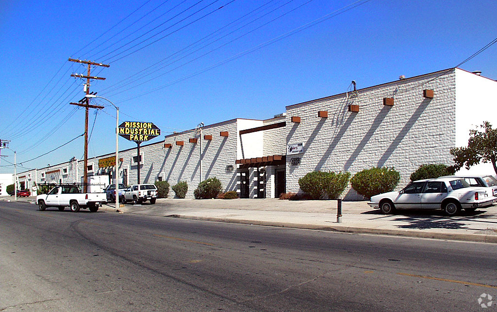 8040-8106 San Fernando Rd, Sun Valley, CA for sale Building Photo- Image 1 of 1