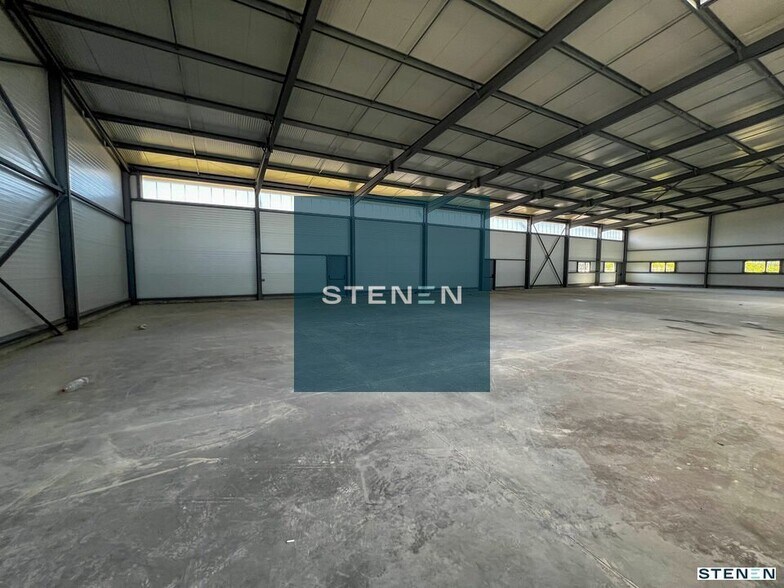 Flex in Taillades for sale - Building Photo - Image 2 of 9