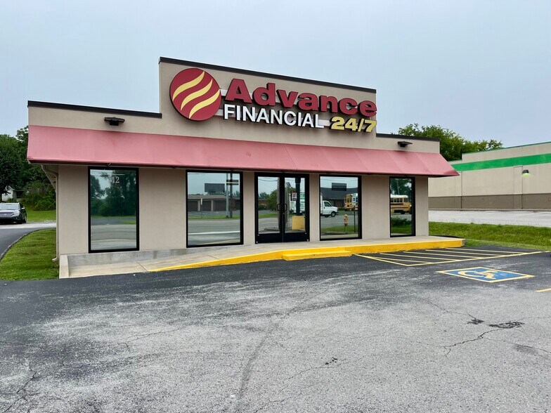 712 S Broadway St, Portland, TN à louer - Photo du bâtiment - Image 2 de 4