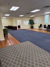 110 Athens St, Tarpon Springs, FL for lease Building Photo- Image 1 of 1