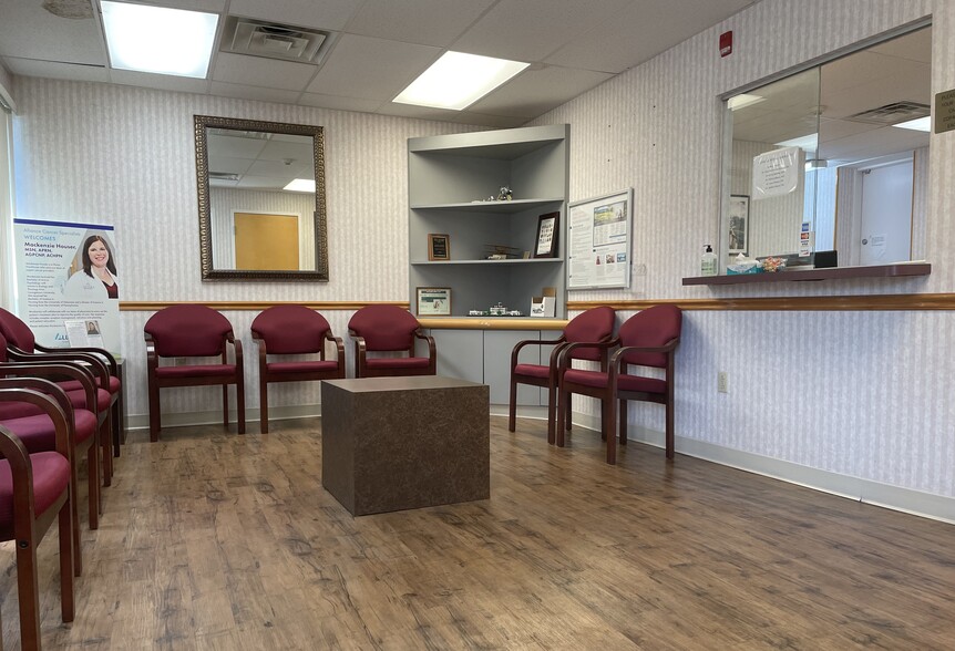 33 W Chester Pike, Ridley Park, PA for sale - Interior Photo - Image 3 of 7