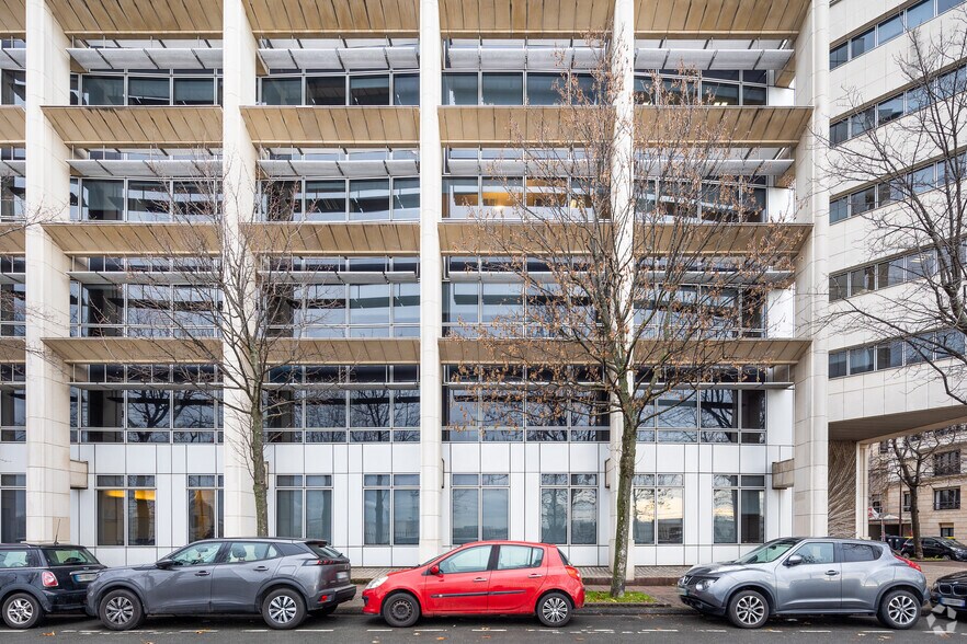 Bureau dans Charenton-le-Pont à louer - Photo du bâtiment - Image 3 de 10