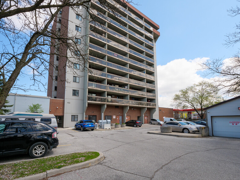 1653 Ouellette Av, Windsor, ON à vendre - Photo du b timent - Image 3 de 15