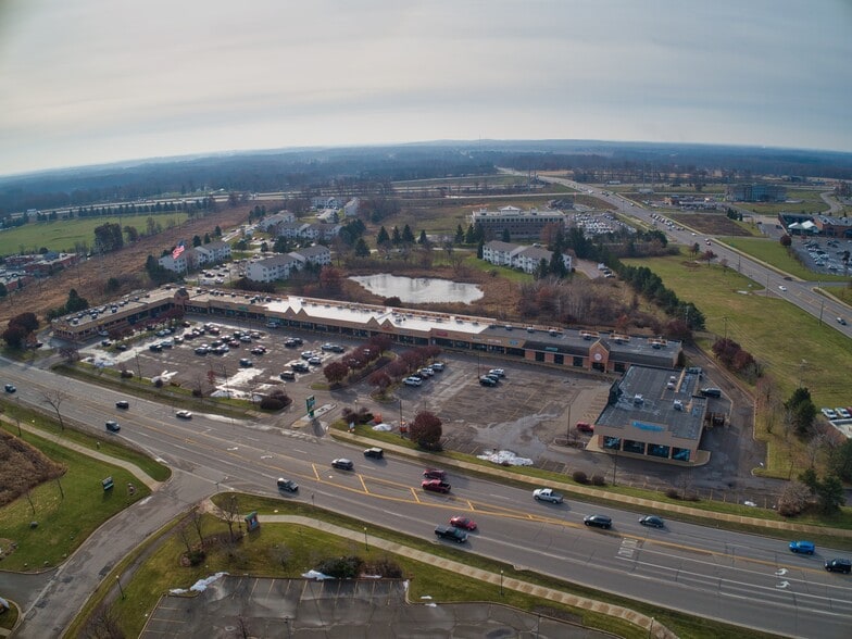 4050-4184 E Grand River Ave, Howell, MI for lease - Building Photo - Image 3 of 6