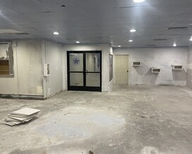 1036 W Sunshine St, Springfield, MO for sale Interior Photo- Image 2 of 6