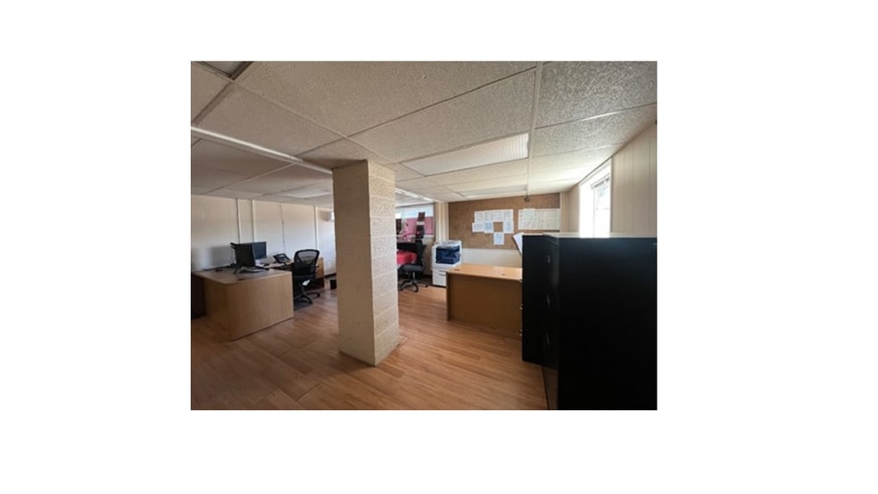 77 Store Ave, Waterbury, CT à vendre - Photo du bâtiment - Image 2 de 6