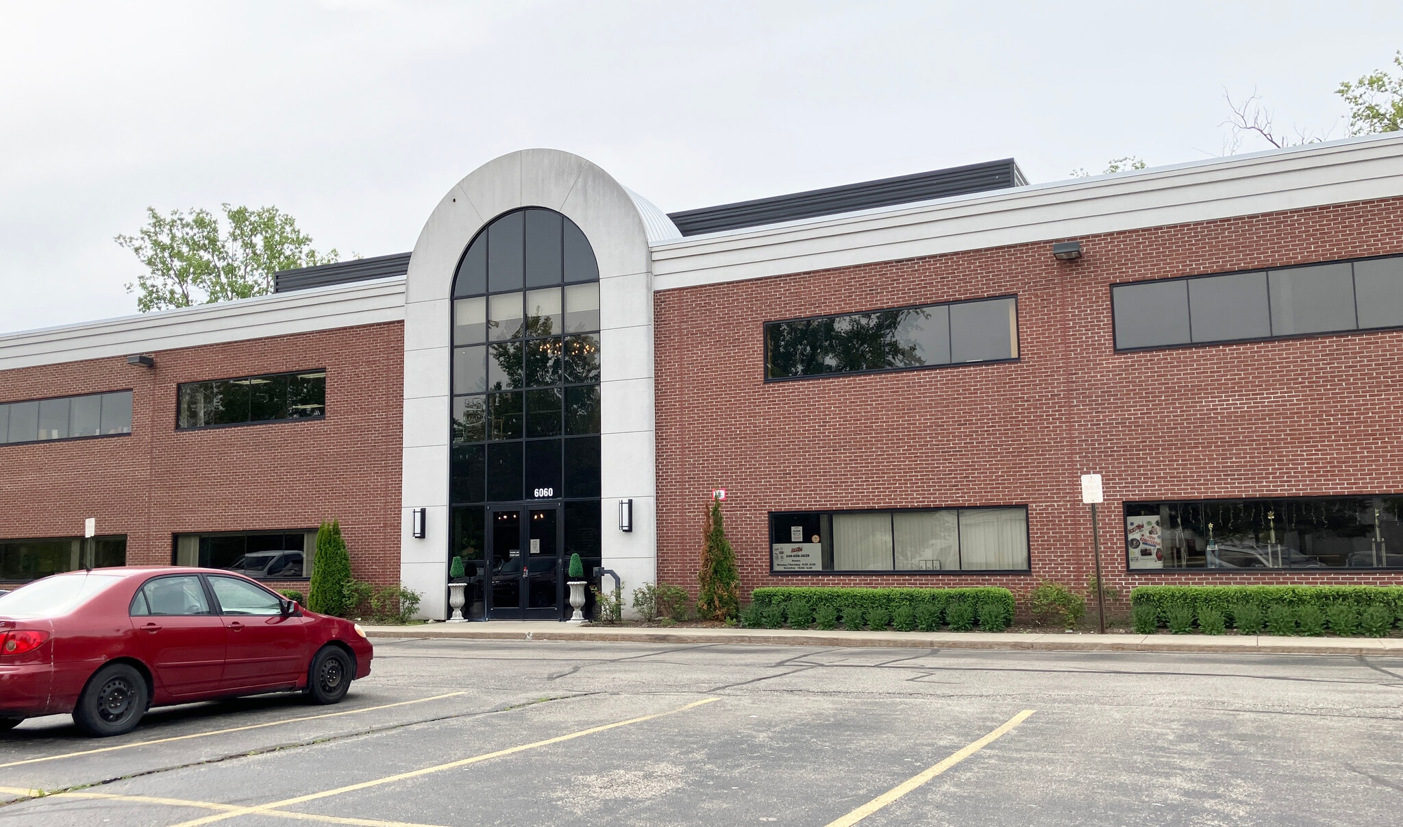 6060 Stoney View Dr, Shelby Township, MI for lease Primary Photo- Image 1 of 3