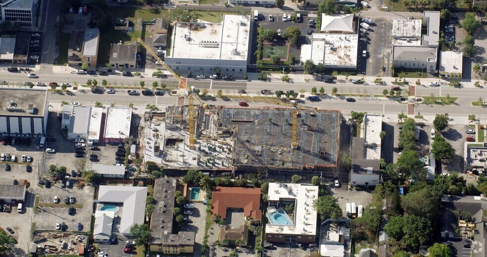 2233 Hollywood Blvd, Hollywood, FL à louer - Photo principale - Image 2 de 32