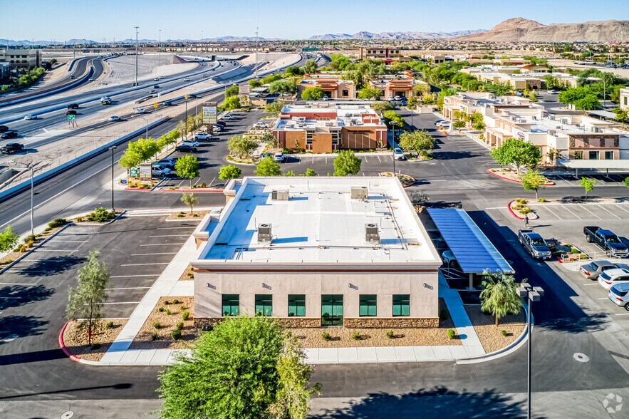9060 W Post Rd, Las Vegas, NV à louer - Photo du bâtiment - Image 3 de 7