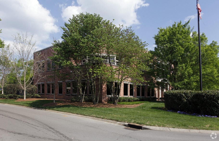 210 Jamestown Park Dr, Brentwood, TN à louer - Photo du bâtiment - Image 3 de 10
