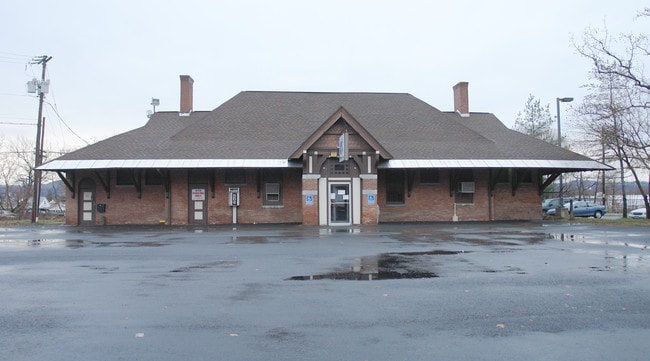 More details for 127 Canvass St, Cohoes, NY - Office/Medical for Lease