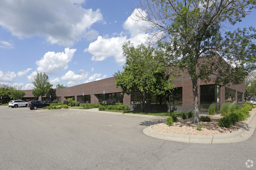 2990-3000 Centre Point Dr, Roseville, MN à vendre - Photo principale - Image 1 de 1