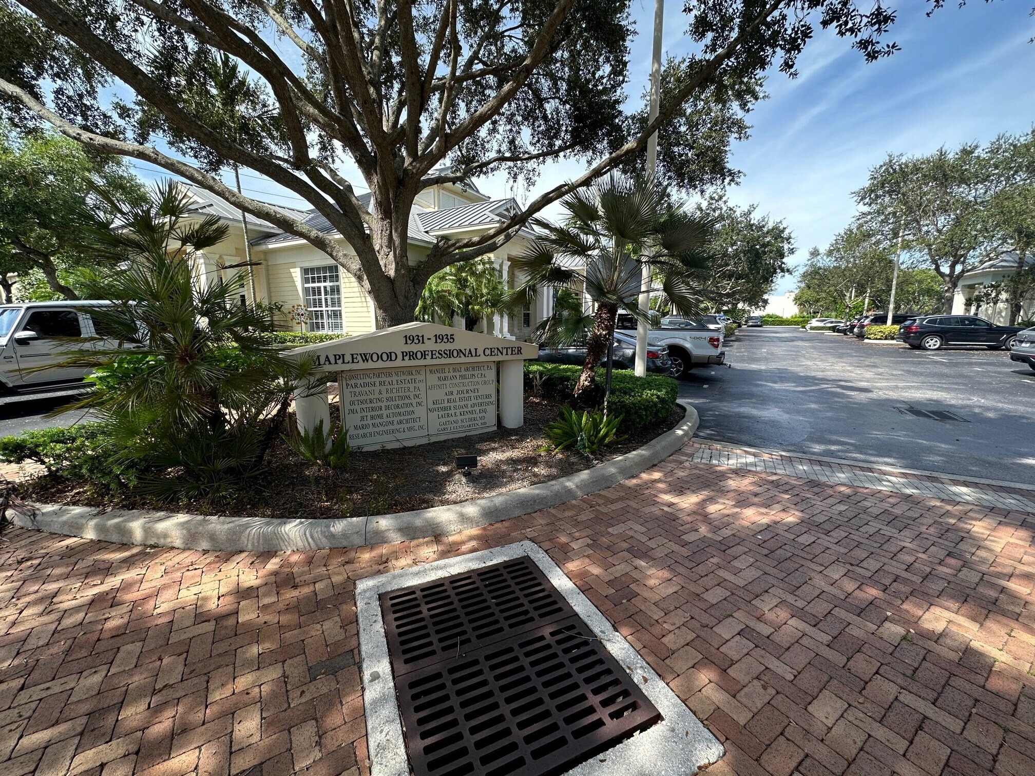 1935 Commerce Ln, Jupiter, FL à louer Photo du bâtiment- Image 1 de 41