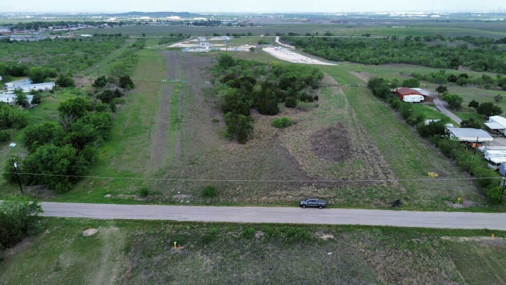 10810 McAngus Rd, Del Valle, TX à vendre - Photo du bâtiment - Image 1 de 5