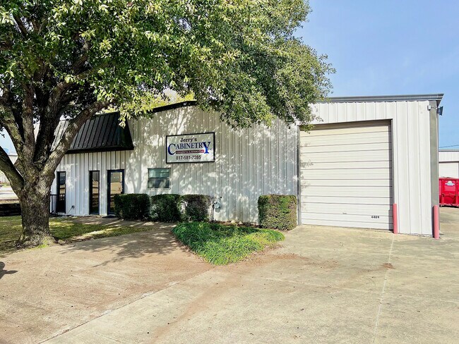 More details for 4409 Garland Dr, Haltom City, TX - Industrial for Lease