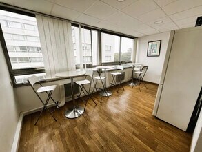 Retail in Ris-Orangis for lease Interior Photo- Image 2 of 3