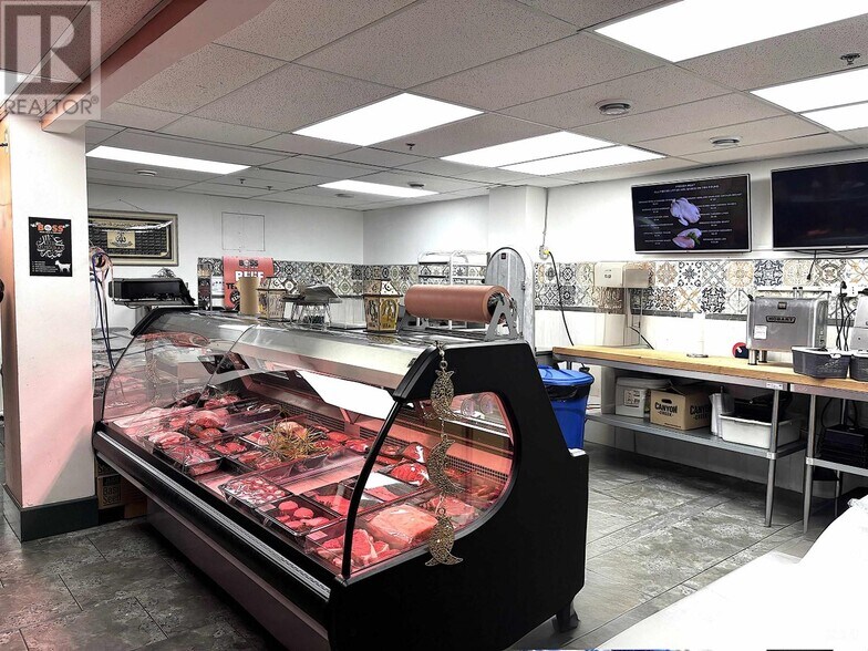 3216 Broadway W, Vancouver, BC à vendre - Photo principale - Image 1 de 5