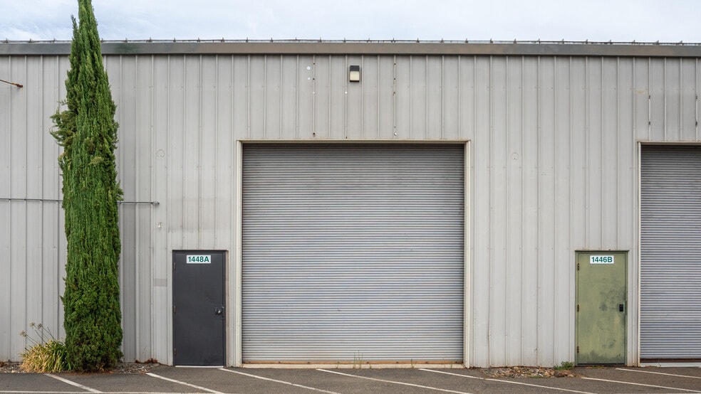 1448 Grove St, Healdsburg, CA for lease - Building Photo - Image 3 of 9