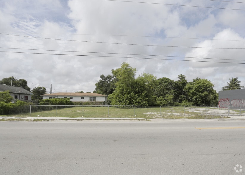 4880 NW 2nd Ave, Miami, FL for sale - Building Photo - Image 3 of 4