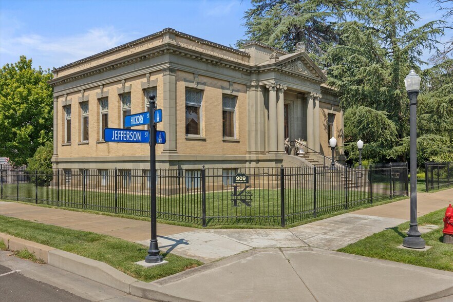 909 Jefferson St, Red Bluff, CA for sale - Building Photo - Image 2 of 57