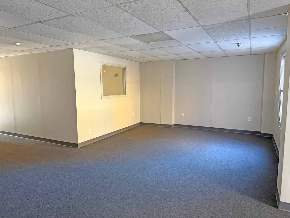 1 Merrill Industrial Dr, Hampton, NH 03842 - Unit 25 -  - Interior Photo - Image 1 of 2