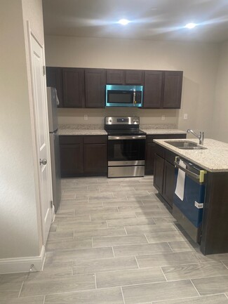 Plus de détails pour 7805 Savannah Brk, Live Oak, TX - Multi-résidentiel à vendre